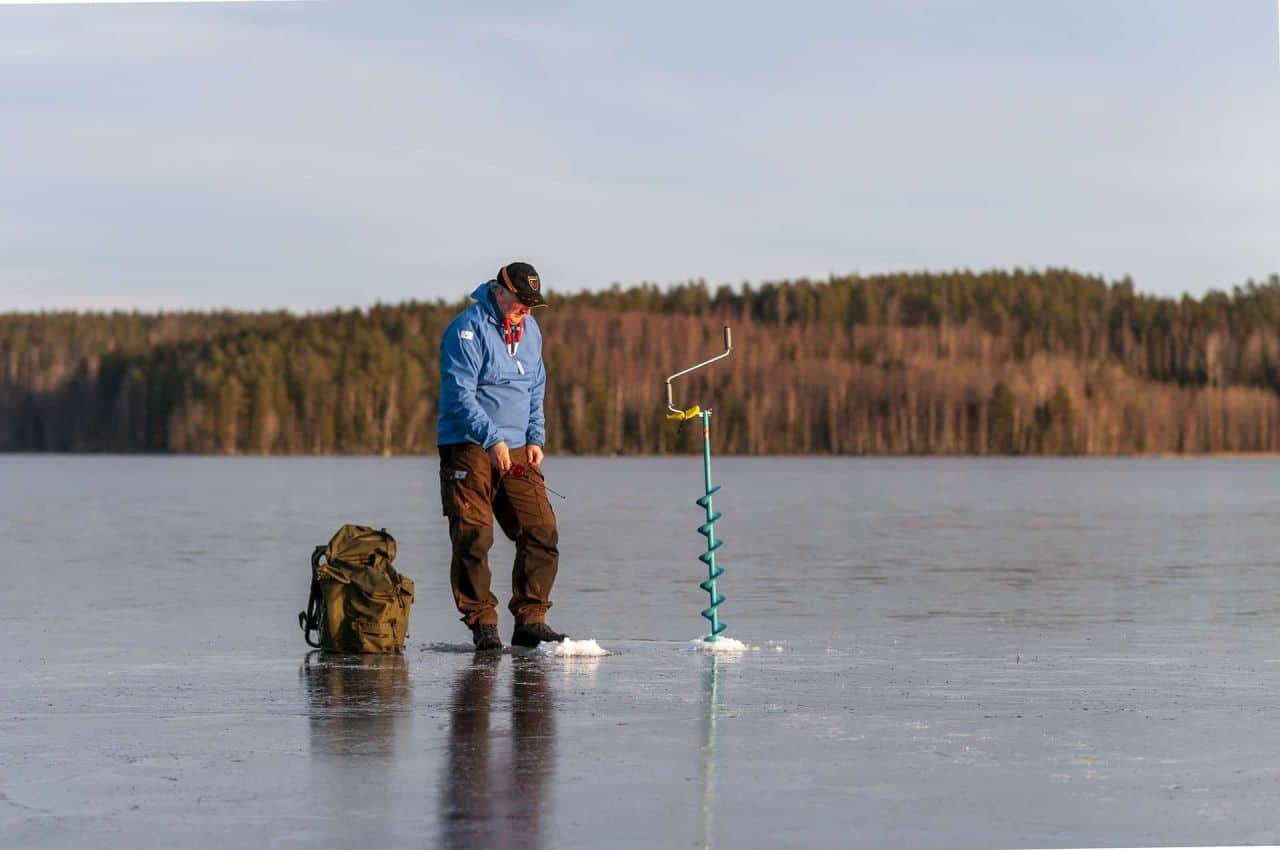 Canada Ice Fishing